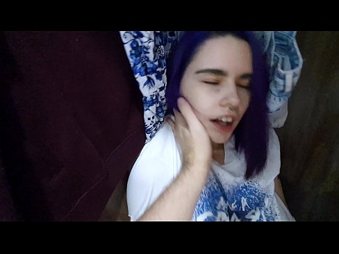 ❤️ Našao sam svoju sestru u ormaru i pomogao joj da svrši ️❌ Seks kod nas ☑